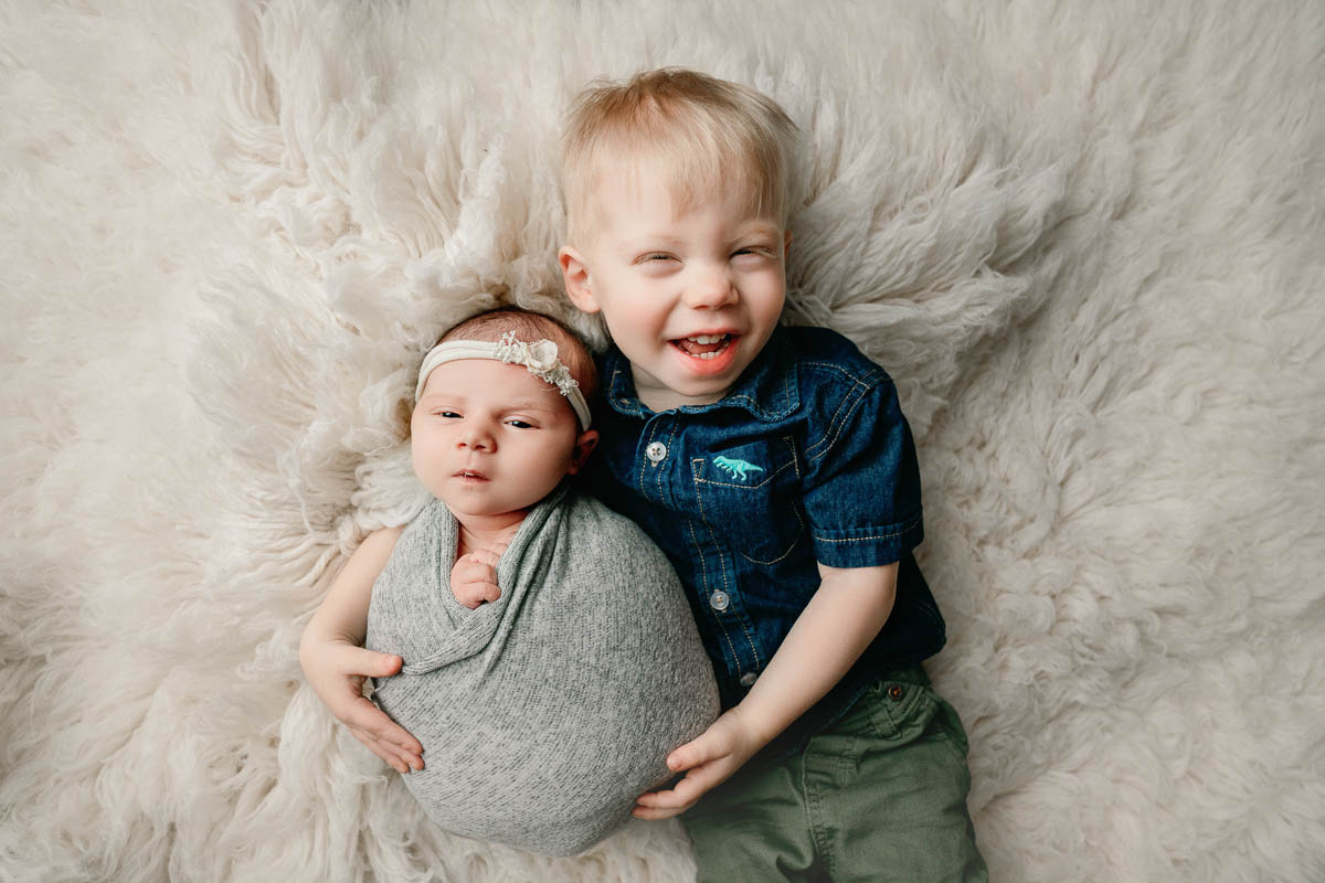 Newborn &amp; Sibling Poses: What to Expect from your Toddler